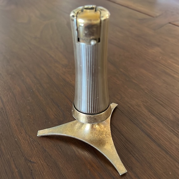 Mid century Modern Ronson lighter - Picture 2 of 4